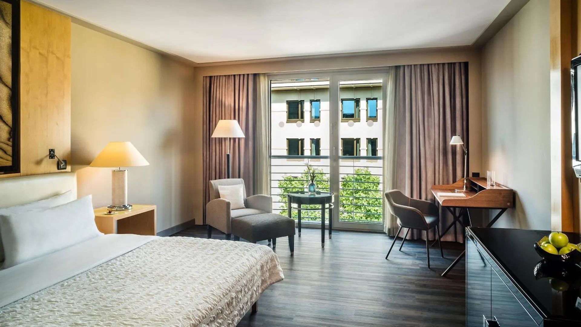 Le Meridien Munich 5*,